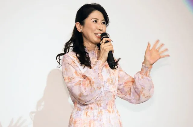 三石琴乃は都庁で無線を握っておった