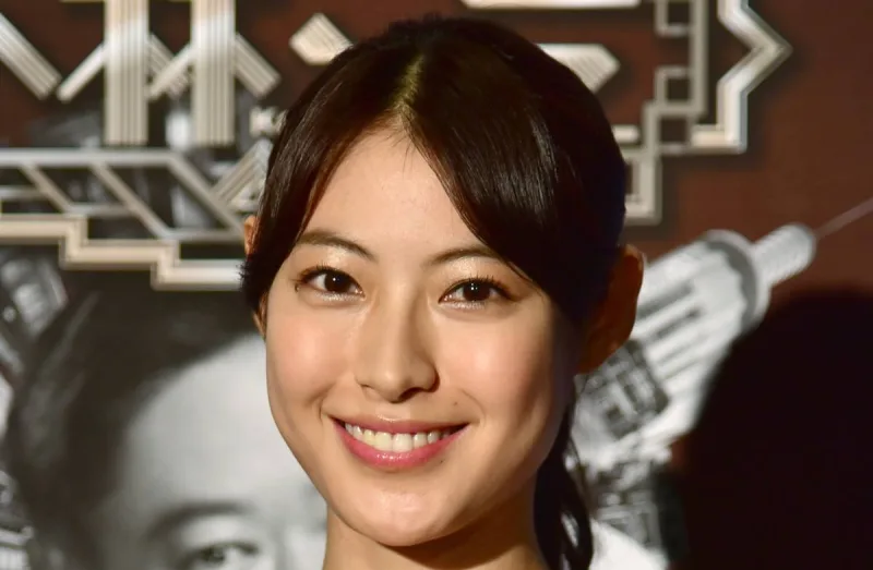 瀧本美織は十二の齢で世に出た