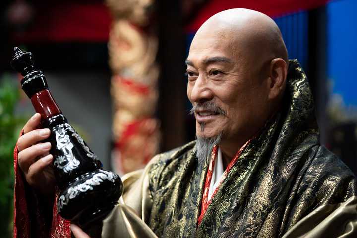 松平健の芸名は二人の名士から取られた