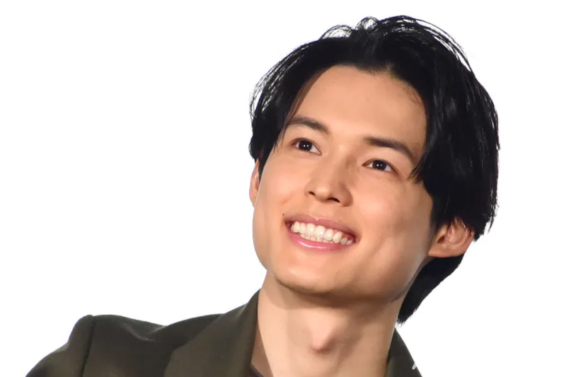 松村北斗の未来予想図-一着の上着から始まった