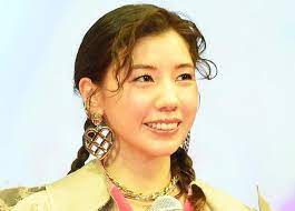 仲里依紗は彼杵の学び舎で育った三姉妹の長女