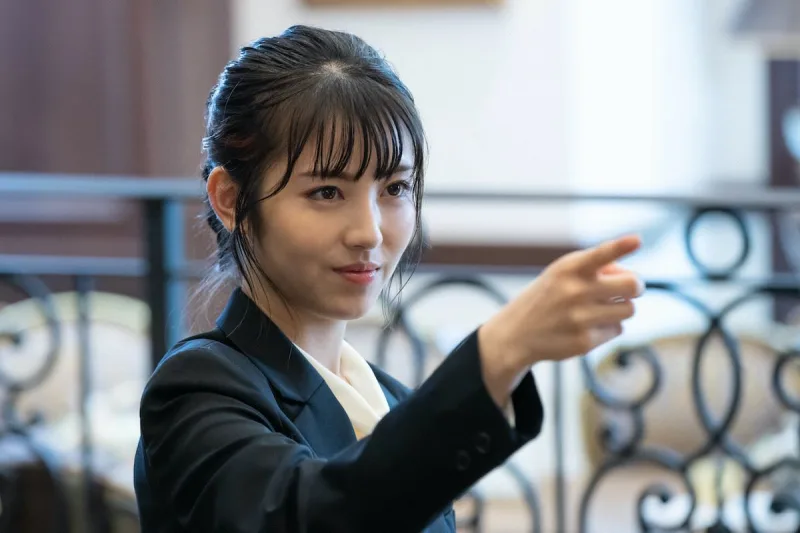 浜辺美波の未来予想図-大学へ進まぬと決められた