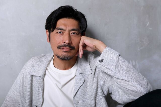 坂口憲二はハワイに留学しサーフィンを通して英語を学んだ